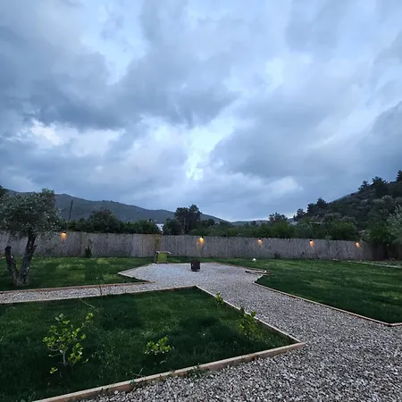 Root Tiny House Kalkan בית נופש קס
